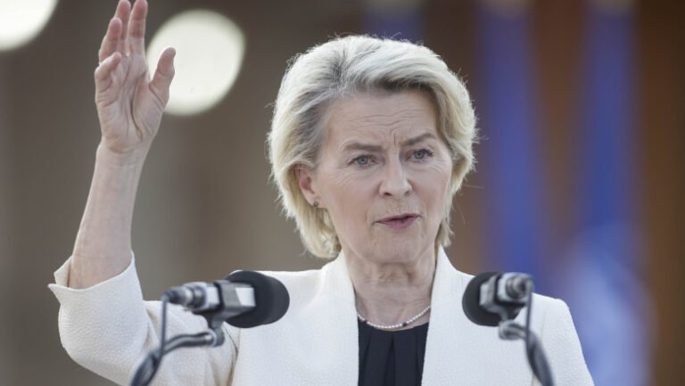 ursula-von-der-leyen-condamna-„otrava-antisemitismului”-in-europa:-„prea-multi-evrei-nu-se-simt-in-siguranta”