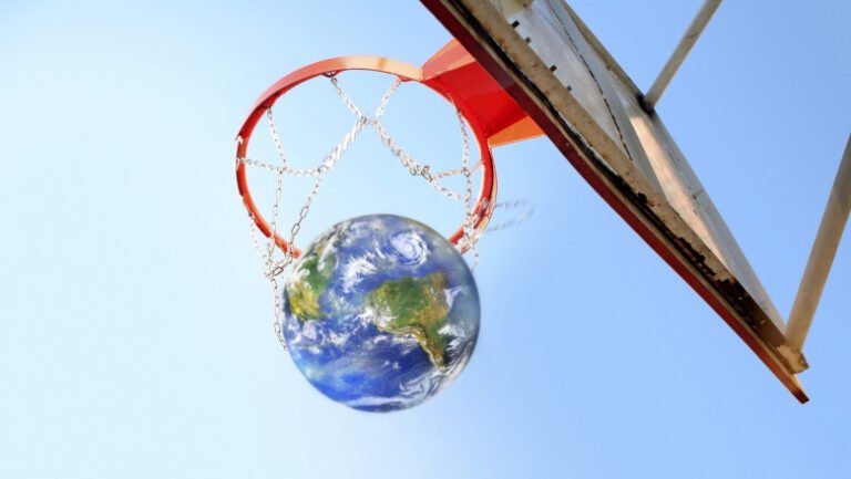 „traim-intr-o-lume-care-nu-a-existat-niciodata-pana-acum”.-ce-arata-un-raport-despre-viitorul-lumii,-supervizat-de-jpmorgan