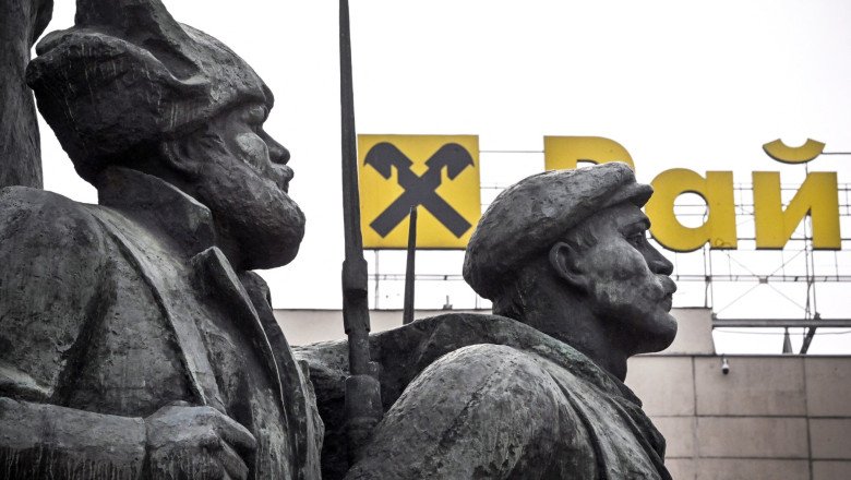 raiffeisen-bank,-obligata-de-rusia-sa-plateasca-400-de-milioane-de-dolari-pentru-pierderile-cauzate-de-sanctiunile-europene raiffeisen-bank,-obligata-de-rusia-sa-plateasca-400-de-milioane-de-dolari-pentru-pierderile-cauzate-de-sanctiunile-europene