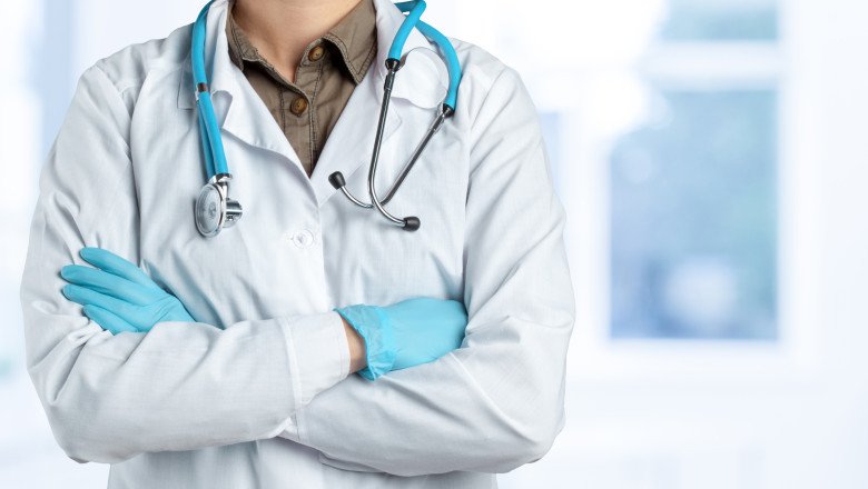 un-medic-a-fost-pus-in-arest-la-domiciliu-dupa-ce-a-fost-prins-luand-mita-de-la-nepotul-unei-femei-care-urma-sa-fie-operata un-medic-a-fost-pus-in-arest-la-domiciliu-dupa-ce-a-fost-prins-luand-mita-de-la-nepotul-unei-femei-care-urma-sa-fie-operata