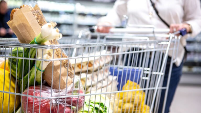 programul-magazinelor-de-craciun-2025:-zilele-in-care-supermarketurile-sunt-inchise