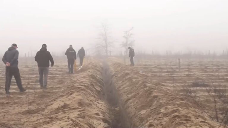 conducta-de-irigatii-furata-in-oltenia.-hotii-au-sapat-„transee”-pe-2-km-pentru-a-o-dezgropa