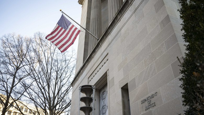 departamentul-de-justitie-al-sua-respinge-acuzatiile-de-cenzura-in-dosarul-epstein:-„nu-ascundem-informatii-despre-trump”