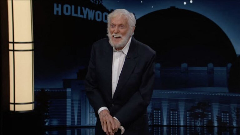 dick-van-dyke,-care-a-implinit-100-de-ani,-spune-ca-longevitatea-sa-se-datoreaza-unui-singur-obicei.-stiinta-ii-da-dreptate