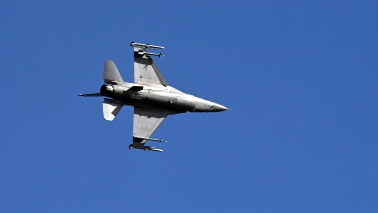 atac-al-sua-impotriva-statului-islamic-in-siria:-cel-putin-cinci-membri-ai-gruparii-teroriste-au-fost-ucisi