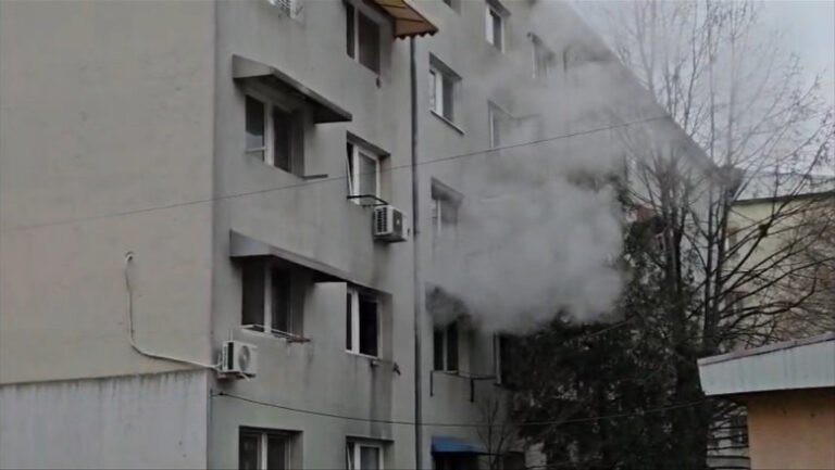 explozie-puternica,-urmata-de-incendiu,-intr-un-bloc-din-focsani.-o-femeie-este-in-stare-grava,-cu-arsuri-pe-70%-din-corp