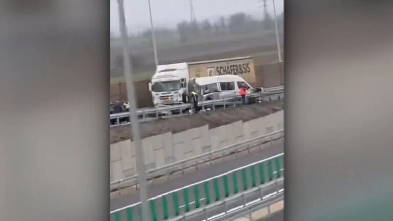 accident-pe-noul-tronson-al-autostrazii-moldovei,-in-prima-ora-de-la-deschiderea-circulatiei