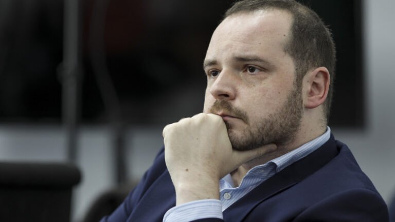 se-inaspresc-controalele-la-concediile-medicale.-ministrul-rogobete-anunta-o-ordonanta-de-urgenta-in-acest-sens