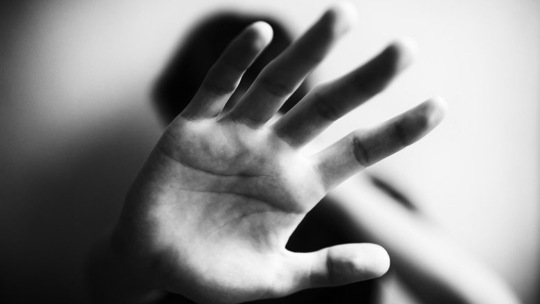 un-barbat-din-satu-mare-a-dat-foc-locuintei-in-care-se-afla-partenera-sa-si-apoi-a-fugit.-femeia-a-ajuns-la-spital un-barbat-din-satu-mare-a-dat-foc-locuintei-in-care-se-afla-partenera-sa-si-apoi-a-fugit.-femeia-a-ajuns-la-spital