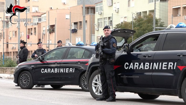 buncarul-secret-din-spatele-caloriferului-in-care-se-ascundea-un-lider-al-camorrei-din-napoli.-ciro-andolfi-era-cautat-din-2022 buncarul-secret-din-spatele-caloriferului-in-care-se-ascundea-un-lider-al-camorrei-din-napoli.-ciro-andolfi-era-cautat-din-2022