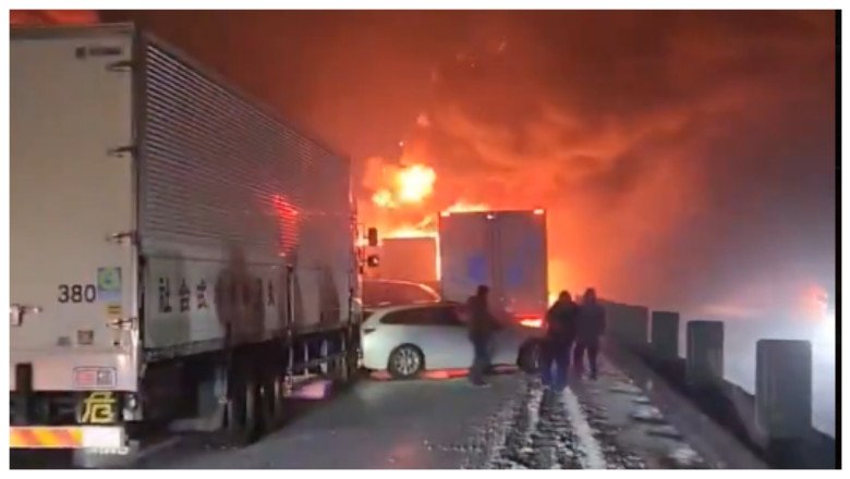 scene-de-groaza-in-japonia:-accident-in-lant-cu-masini-in-flacari.-un-mort-si-26-de-raniti scene-de-groaza-in-japonia:-accident-in-lant-cu-masini-in-flacari.-un-mort-si-26-de-raniti