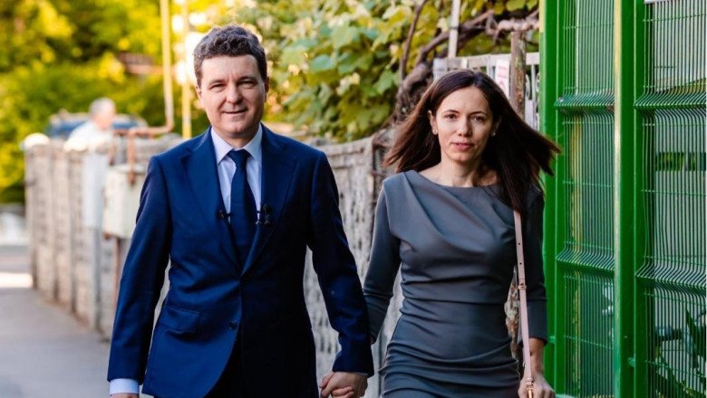 care-este-relatia-lui-nicusor-dan-cu-cei-doi-copii-ai-sai.-mirabela-gradinaru:-„totul-este-natural” care-este-relatia-lui-nicusor-dan-cu-cei-doi-copii-ai-sai.-mirabela-gradinaru:-„totul-este-natural”