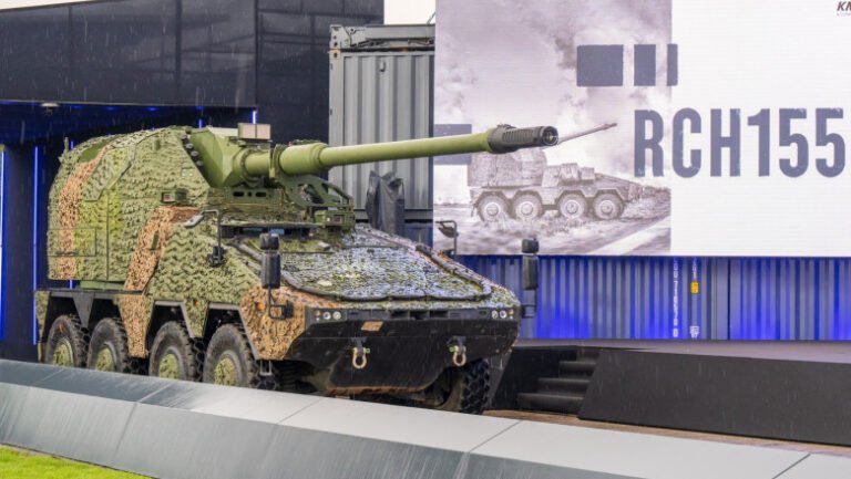 marea-britanie-si-germania-au-semnat-un-acord-de-70-de-milioane-de-dolari-pentru-sisteme-mobile-de-artilerie