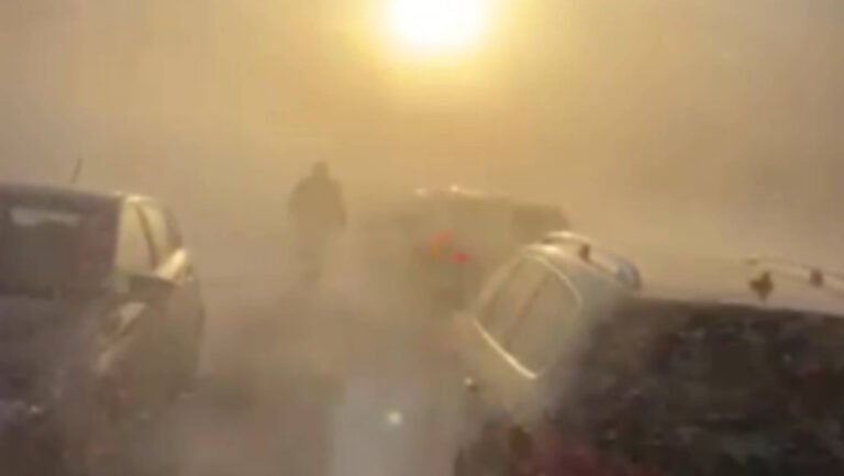 viscol-puternic-la-ranca.-autoritatile-nu-mai-permit-urcarea-in-statiune,-iar-masinile-sunt-insotite-de-drumari-la-coborare