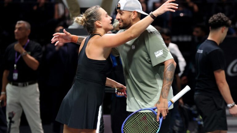 „batalia-sexelor”-a-avut-loc-in-dubai.-aryna-sabalenka,-confruntare-cu-nick-kyrgios