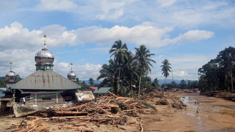 indonezia-renunta-la-artificiile-de-anul-nou,-in-semn-de-solidaritate-cu-victimele-inundatiilor-devastatoare indonezia-renunta-la-artificiile-de-anul-nou,-in-semn-de-solidaritate-cu-victimele-inundatiilor-devastatoare