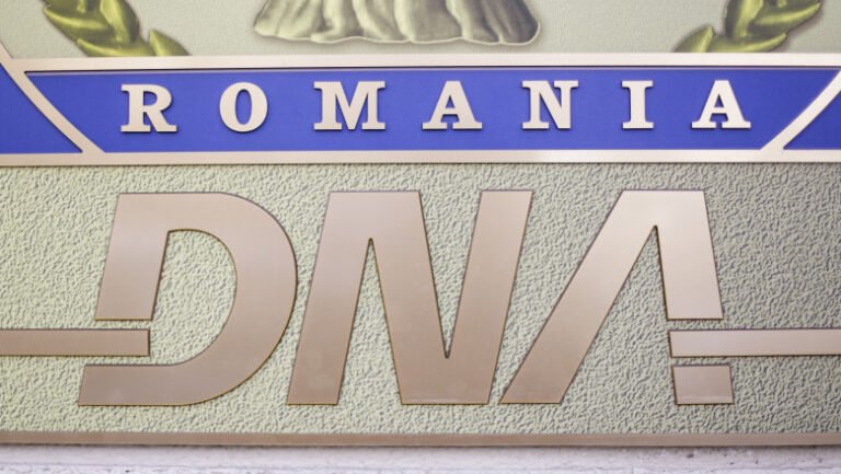 doi-directori-de-la-elcen-bucuresti-au-fost-trimisi-in-judecata-pentru-luare-de-mita