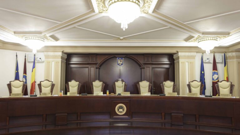 prima-reactie-a-celor-patru-judecatori-ccr-numiti-de-psd,-dupa-ce-nu-s-au-prezentat-la-sedinta-de-azi