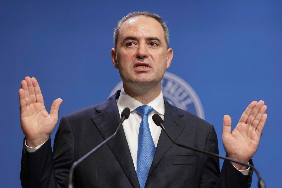 numire-controversata.-ministrul-economiei-explica-de-ce-a-numit-o-pe-adriana-miron-sefa-de-cabinet,-in-ciuda-condamnarii-penale