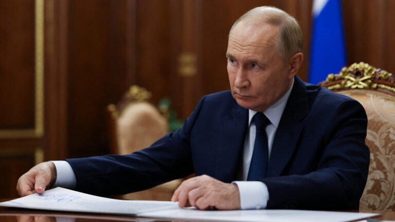 schimbarea-critica-privind-armata-lui-putin-care-ar-putea-opri-razboiul-din-ucraina.-zelenski:-e-o-premiera