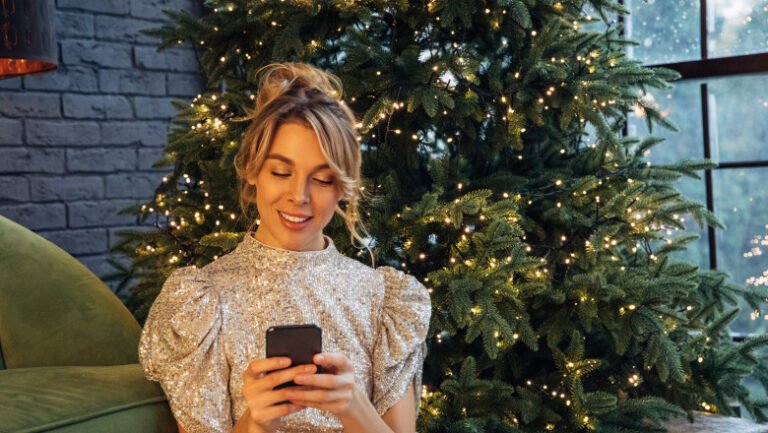 mesaje-si-urari-de-revelion:-felicitari-pe-care-sa-le-trimiti-celor-dragi-in-noaptea-dintre-ani