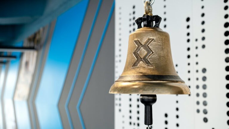 bvb-avertizeaza-asupra-unor-site-uri-inselatoare-care-promit-dividende-de-23.000-de-lei-pentru-a-fura-date-bancare