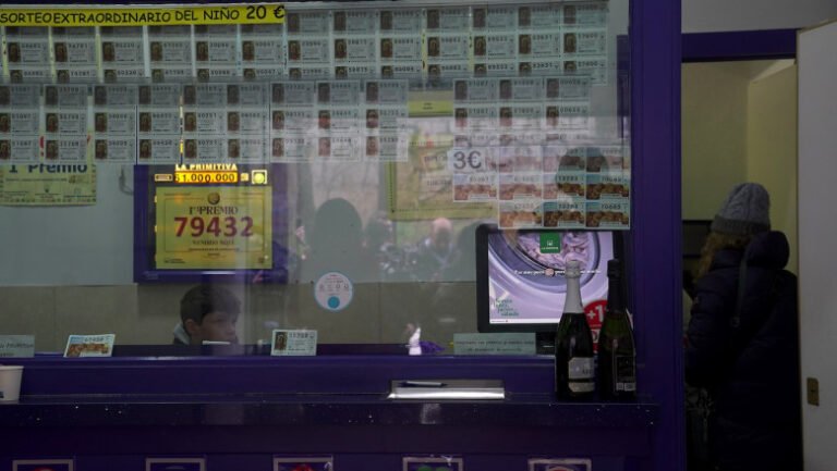 „am-trecut-de-la-cel-mai-mare-noroc-la-un-cosmar”.-cum-a-pierdut-un-sat-din-spania-sansa-sa-castige-34-de-milioane-de-euro-la-loterie