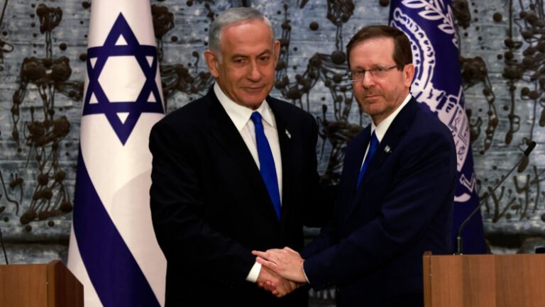 prima-reactie-a-presedintelui-israelian-dupa-ce-benjamin-netanyahu-a-cerut-oficial-gratierea-sa
