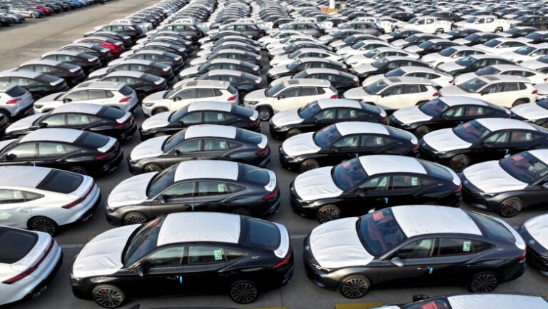 china-umple-lumea-cu-masini-pe-benzina-pe-care-nu-le-poate-vinde-acasa.-exporturi-uriase-ajung-in-europa-de-est-si-africa-(reuters)