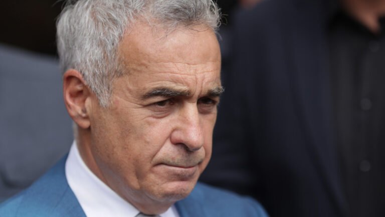 calin-georgescu-anunta-ca-nu-sustine-niciun-candidat-pentru-bucuresti:-„ma-distantez-total”.-aur-spune-ca-inca-este-„afectat”