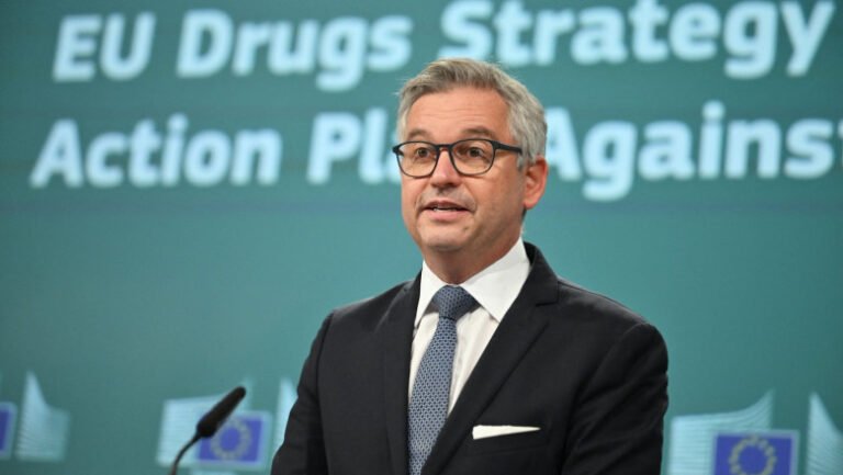 ue-declara-razboi-baronilor-drogurilor:-traficantii-vor-fi-urmariti-din-spatiu-cu-sateliti-ultra-performanti