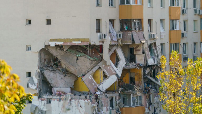 primaria-capitalei-va-incepe-lucrarile-de-punere-in-siguranta-a-blocului-din-rahova-care-a-explodat