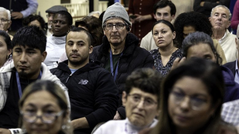 sua-reduc-valabilitatea-permiselor-de-munca.-sute-de-mii-de-migranti-sunt-afectati sua-reduc-valabilitatea-permiselor-de-munca.-sute-de-mii-de-migranti-sunt-afectati