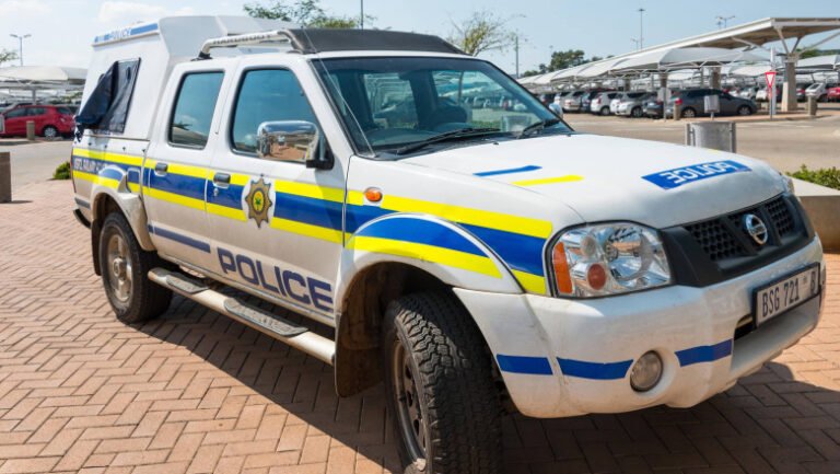 atac-armat-in-africa-de-sud:-cel-putin-11-morti-si-14-raniti.-„au-inceput-sa-traga-la-intamplare”