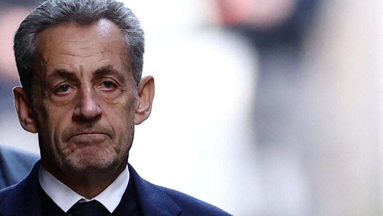 „cum-am-ajuns-aici?”-nicolas-sarkozy-face-dezvaluiri-despre-timpul-petrecut-in-inchisoare:-„am-fost-frapat.-griul-devora-totul”