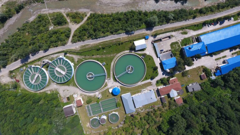 apa-furnizata-de-hidro-prahova-va-avea-restrictii-de-utilizare-pana-cand-dsp-va-emite-aviz-sanitar,-anunta-prefectura