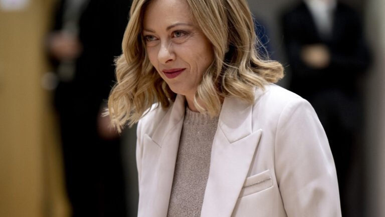 italia-ramane-alaturi-de-ucraina.-giorgia-meloni-anunta-trimiterea-de-ajutoare-de-urgenta,-intr-o-convorbire-cu-volodimir-zelenski