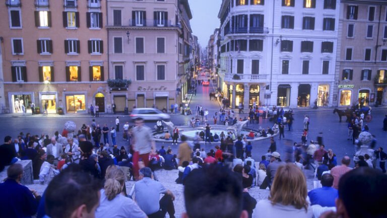 reguli-mai-dure-pentru-romanii-care-vor-cetatenie-italiana.-ce-prevede-un-nou-proiect-de-lege