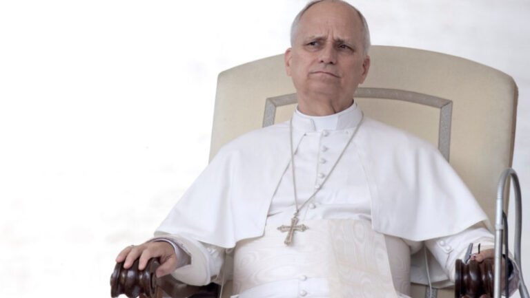 papa-leon-sustine-ca-politica-lui-trump-ar-putea-submina-unitatea-transatlantica.-avertisment-despre-acordul-pentru-pace-in-ucraina