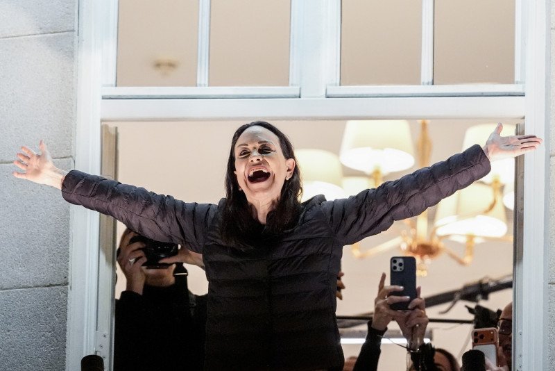 vanata-de-soldati-si-mereu-la-un-pas-de-primejdie:-cum-a-reusit-castigatoarea-premiului-nobel-pentru-pace-sa-scape-din-venezuela