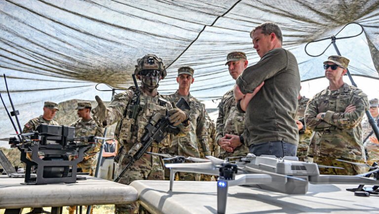 seful-armatei-sua-ar-fi-fost-scos-din-negocierile-de-pace-privind-ucraina-de-„paranoicul-hegseth”:-„i-s-a-dat-peste-mana”