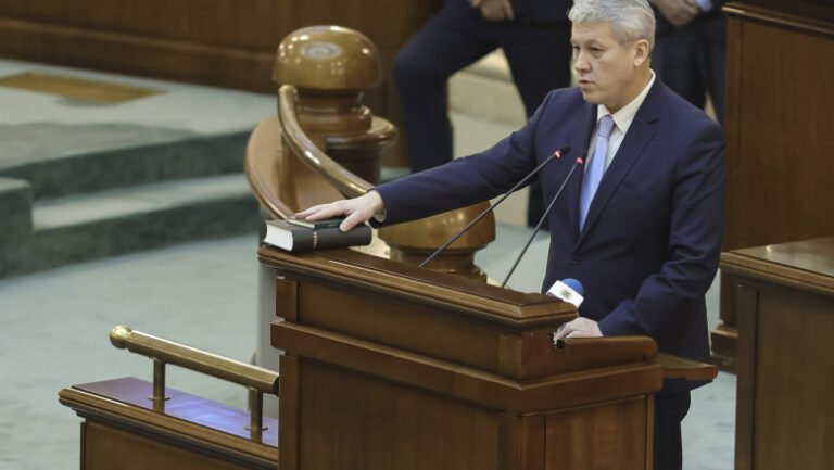 catalin-predoiu,-premiat-la-gala-alianta-2025-pentru-contributia-sa-la-statul-de-drept-si-parteneriatul-romano-american