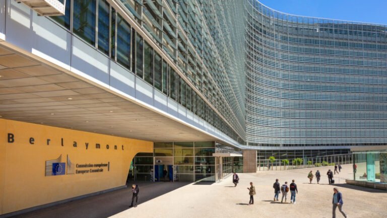 comisia-europeana-vrea-cote-pentru-natiunile-„subreprezentate”-in-institutie.-romania-e-„reprezentata-in-mod-corespunzator”