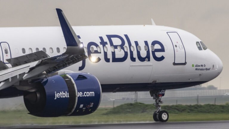 un-pilot-a-evitat-la-limita-o-ciocnire-in-zbor-cu-un-avion-al-fortelor-aeriene-ale-sua-„a-trecut-direct-in-fata-noastra.-e-scandalos”