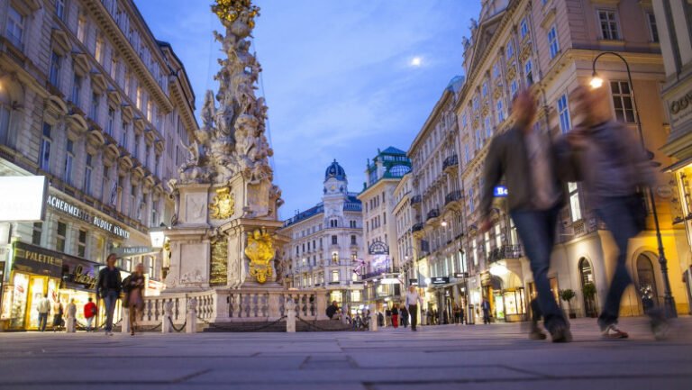 agentii-moscovei-duc-razboiul-dezinformarii-pe-strazile-din-viena.-scopul-lor:-sa-erodeze-increderea-in-ucraina