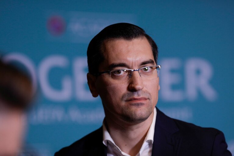 razvan-burleanu-si-a-gasit-nasul!-un-fost-component-al-generatiei-de-aur-i-a-venit-de-hac