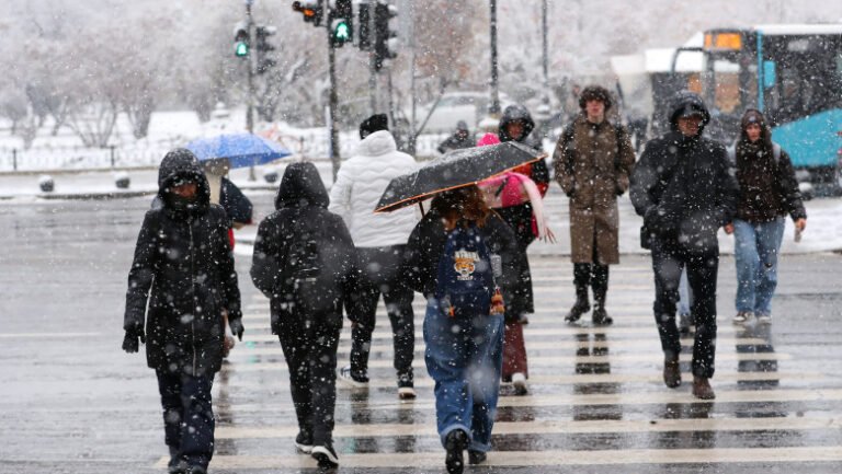 prognoza-cu-„grad-de-incertitudine”-de-la-meteorologi-pentru-saptamana-viitoare.-care-sunt-cele-doua-scenarii-luate-in-calcul