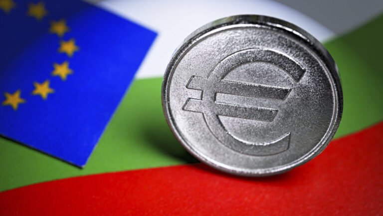 bulgaria-a-trecut-la-euro,-la-aproape-20-de-ani-de-la-aderarea-la-ue.-multi-locuitori-se-tem-ca-preturile-vor-creste