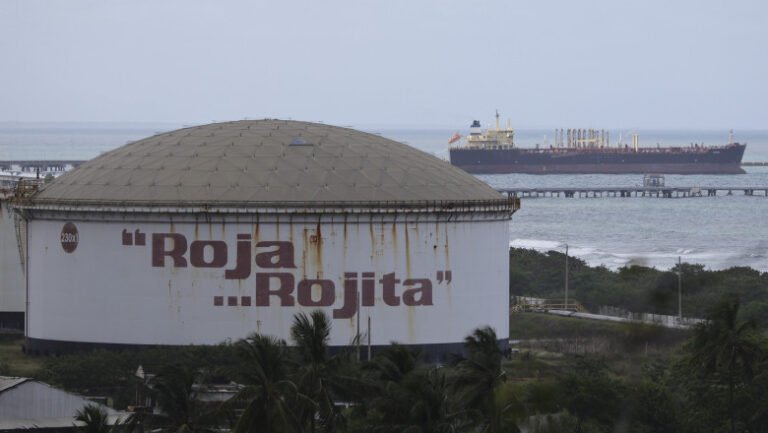 venezuela-apeleaza-la-masuri-extreme-pentru-depozitarea-titeiului,-in-urma-blocadei-impuse-de-sua