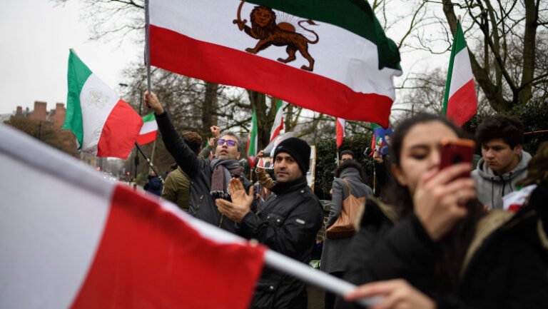 „suntem-inarmati-si-gata-de-actiune”-donald-trump-ameninta-iranul-cu-o-interventie-armata.-motivul-invocat-de-liderul-de-la-casa-alba